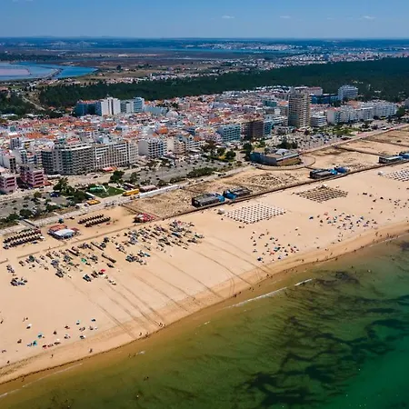 Apartament 1bdr W/beach View By Lovelystay *