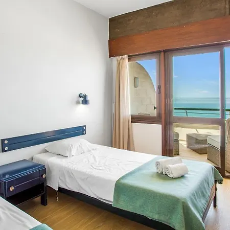 Apartment 1bdr W/beach View By Lovelystay