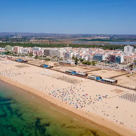 1bdr W/beach View By Lovelystay